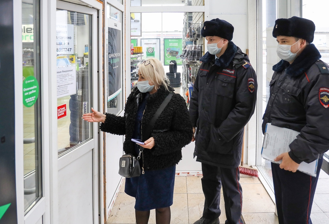 В Ишиме усилен контроль за соблюдением антиковидных мер | 02.11.2021 | Ишим  - БезФормата