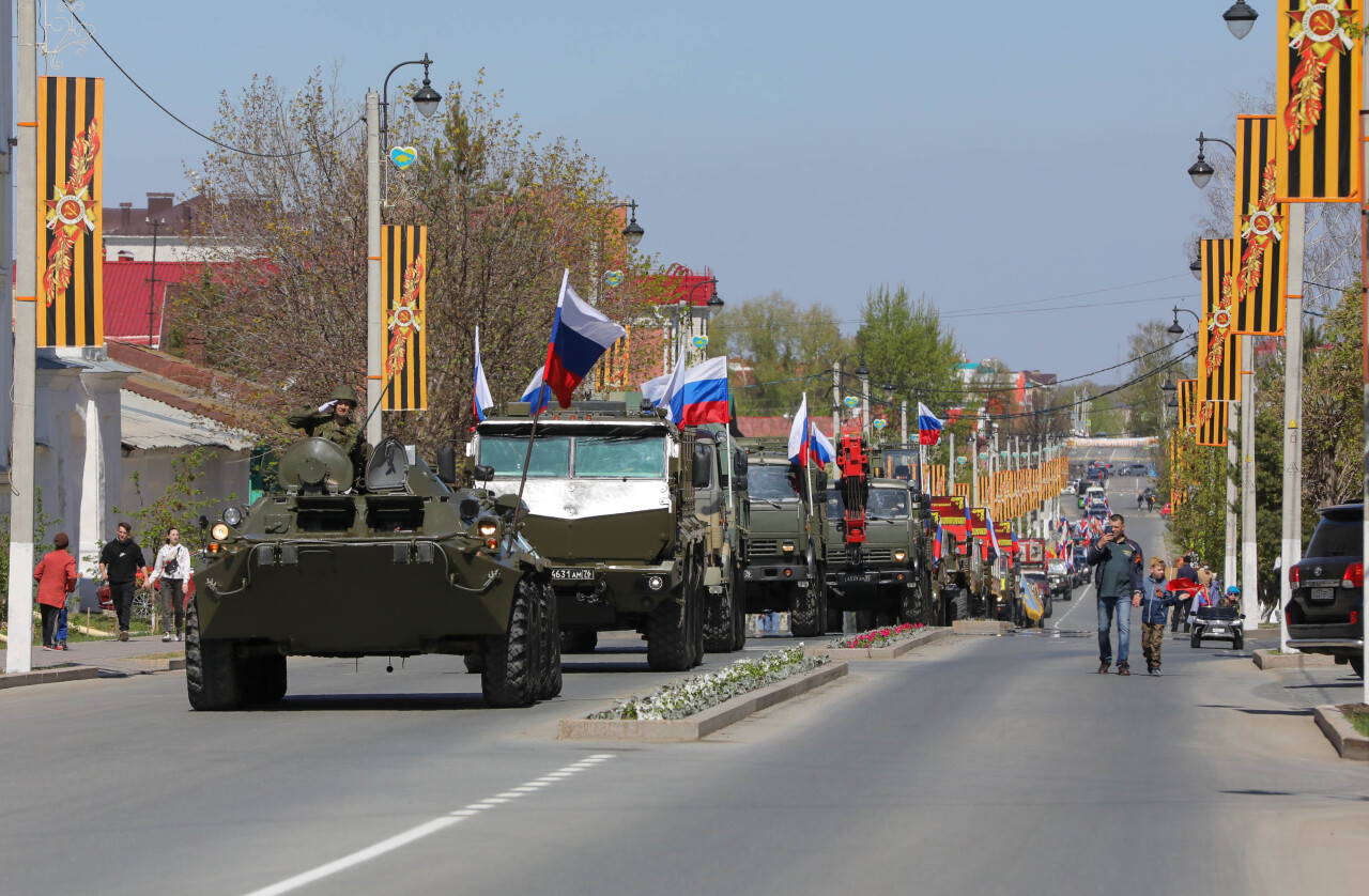 9 Мая по Ишиму пройдет колонна военных, техники и ретроавтомобилей |  02.05.2024 | Ишим - БезФормата