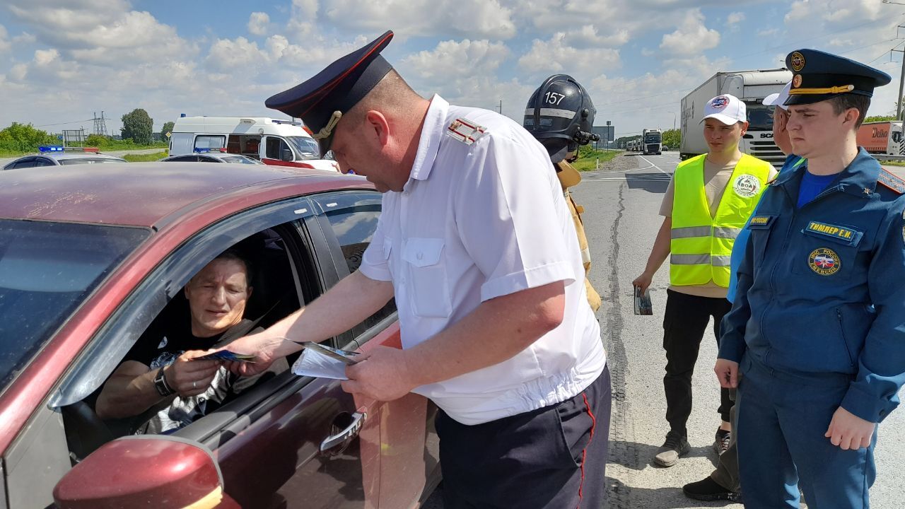 Водителям рассказали о безопасном вождении в жаркую погоду | 17.06.2024 |  Ишим - БезФормата