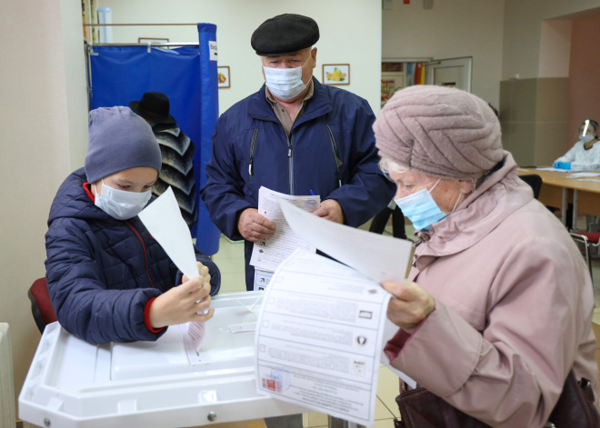 Выборы в Госдуму Балаково. Фото голосования на выборах в Пензе школа 18.